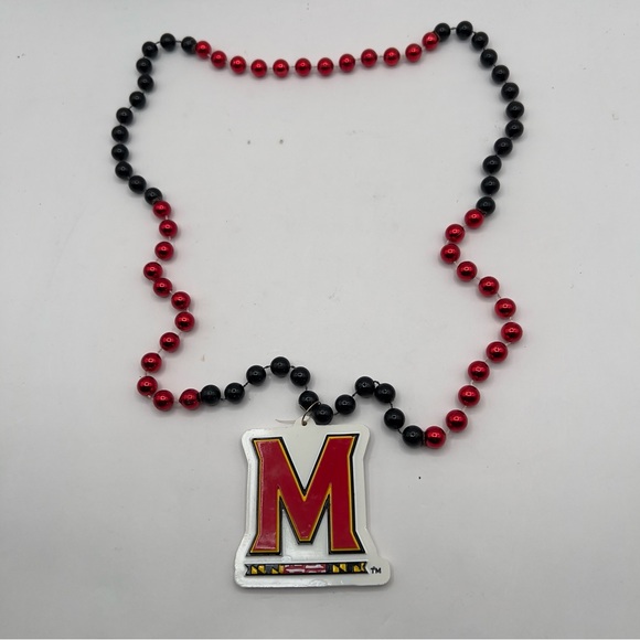 University of Maryland Terps Red Black Beaded Spirit Necklace with Large M Logo - Picture 1 of 2